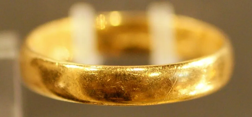 Heirloom Gold Bangle