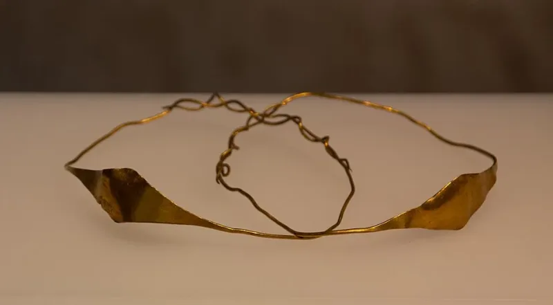 Lumiere Station Necklace